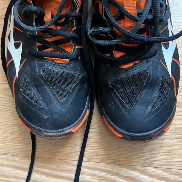 Mizuno volleyball shoes - Picture 3 of 6